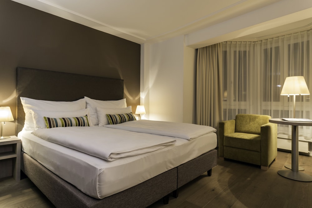 Superior Double Room, Non Smoking, Private Bathroom (1 King bed) photo 3