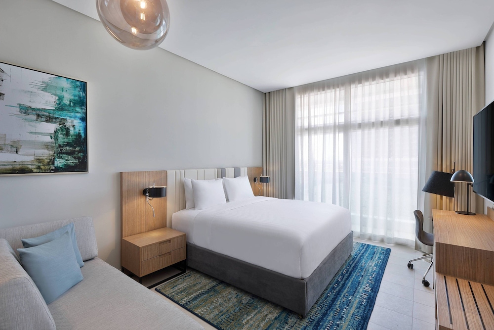 Studio Suite, 1 King Bed, Balcony