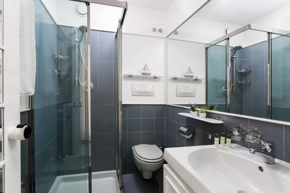 Standard Double or Twin Room - Photo 1