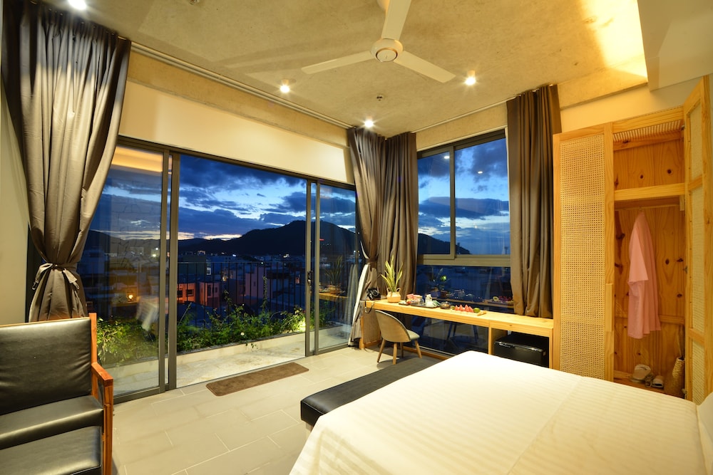 Deluxe Double Room, Balcony - Photo 1