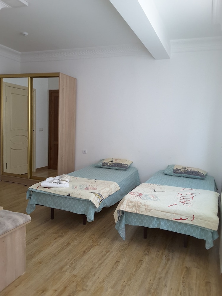 Economy Twin Room photo 1