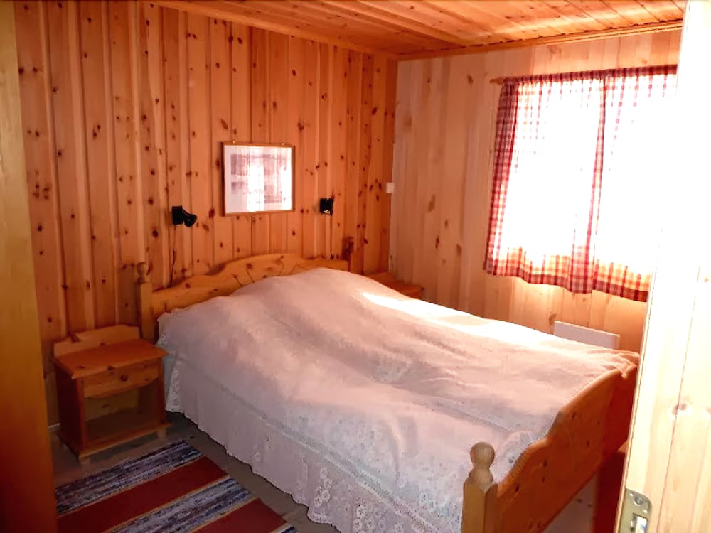 Cabin photo 1