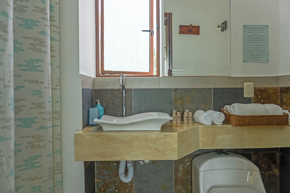 Double or Twin Room, Balcony, Sea View photo 2