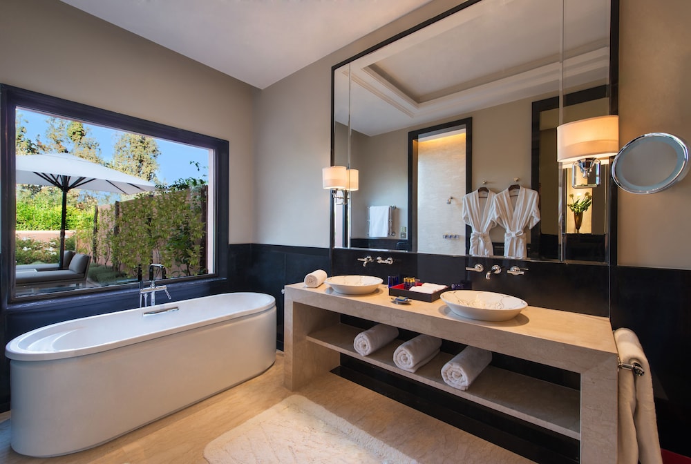 Deluxe Villa, 1 King Bed (Private Pool) - Photo 4
