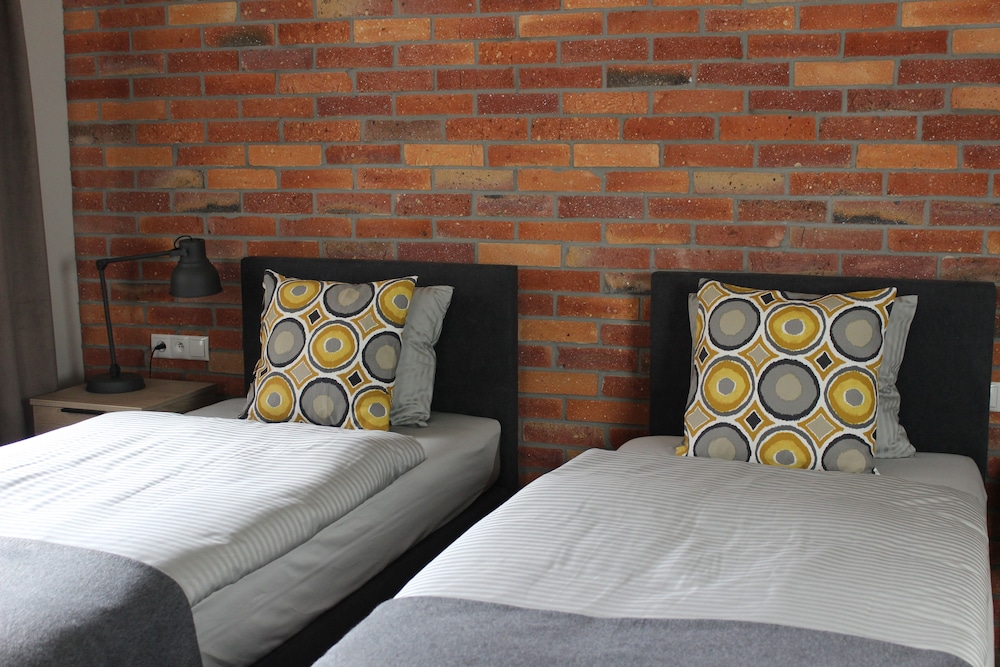 Traditional Studio Suite (1) photo 1
