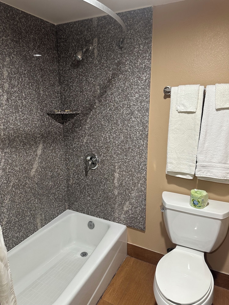 Honeymoon Room photo 1