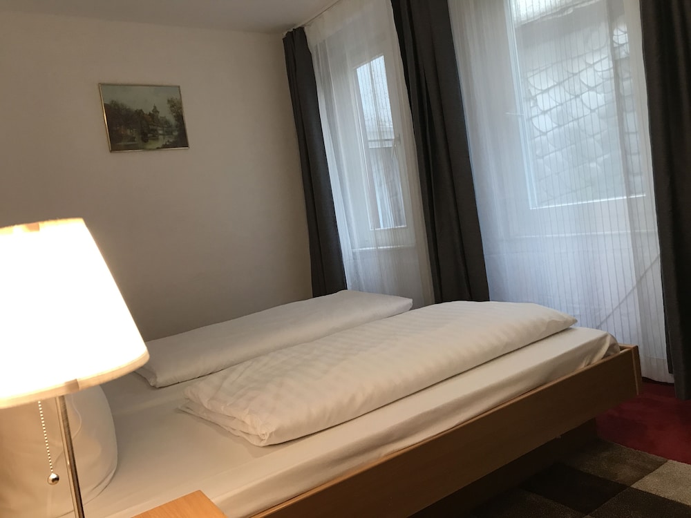 Double Room - Photo 7