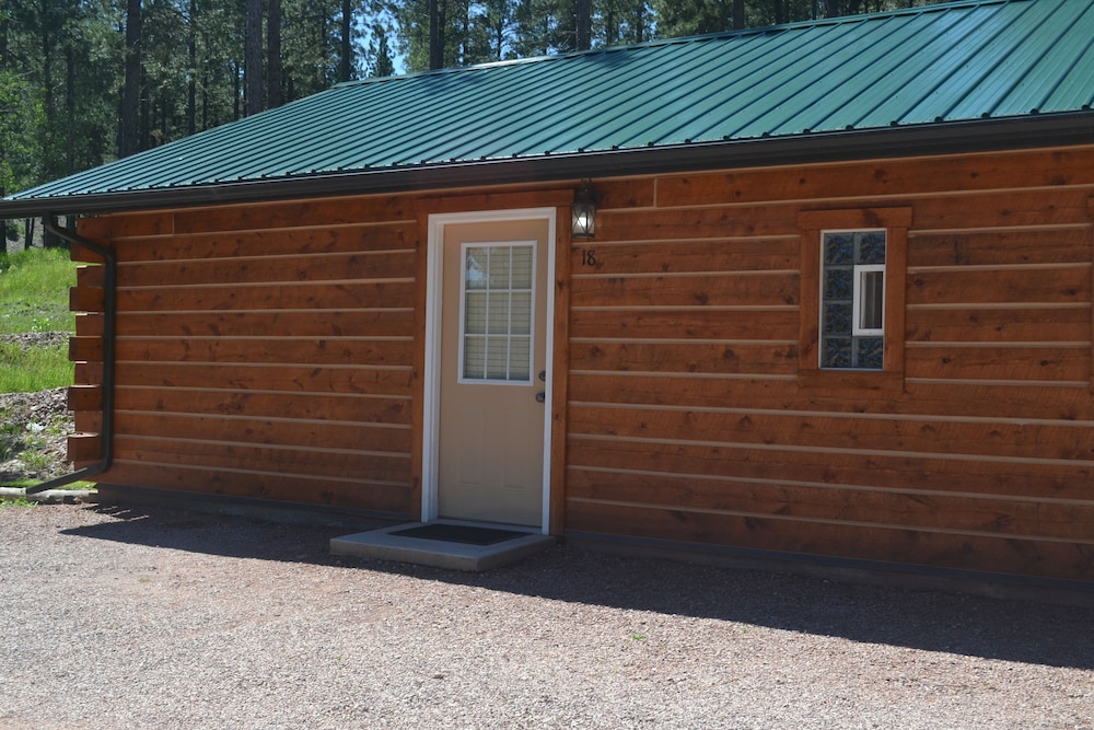 Duplex Cabin 18