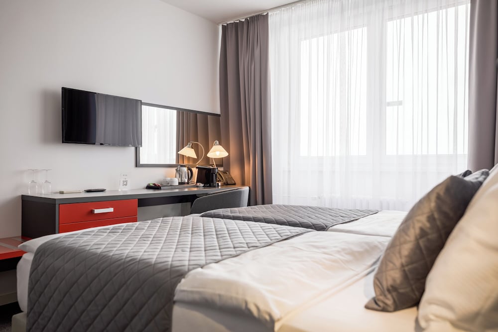 Deluxe Room - Photo 3