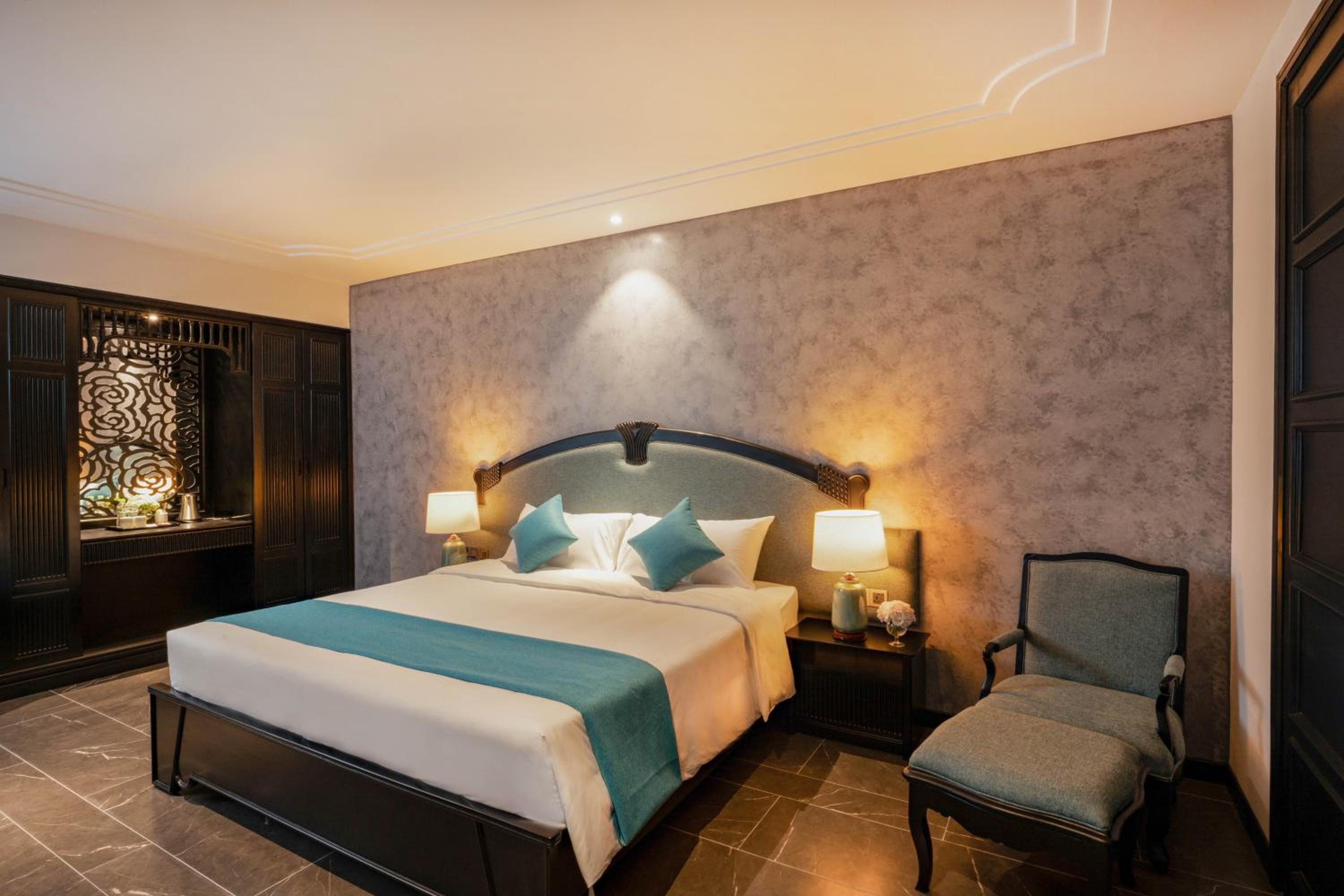 Double Room with Sea View - Photo 9