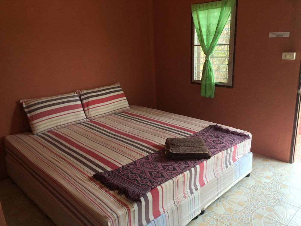 Economy Bungalow with Fan photo 3