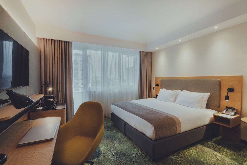 Premium Room, 1 Double Bed, Non Smoking - Photo 2