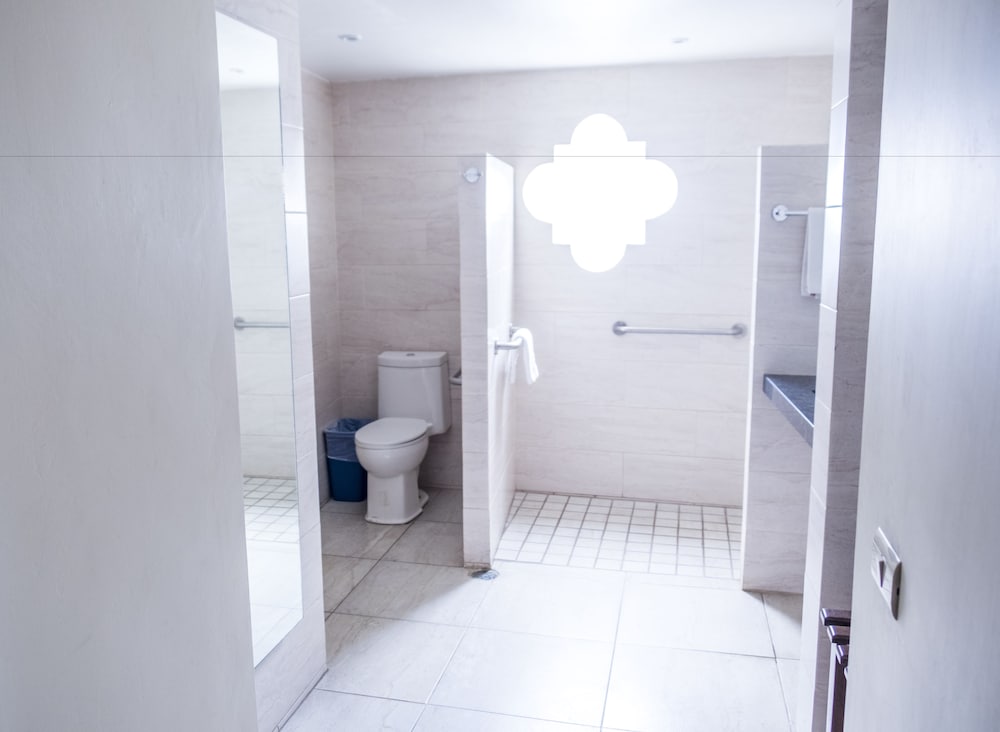 Standard Room - Photo 17