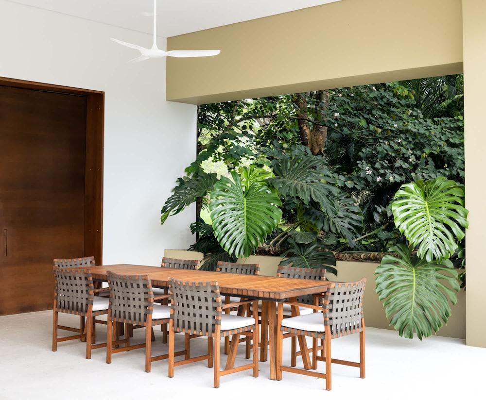 Villa photo 2
