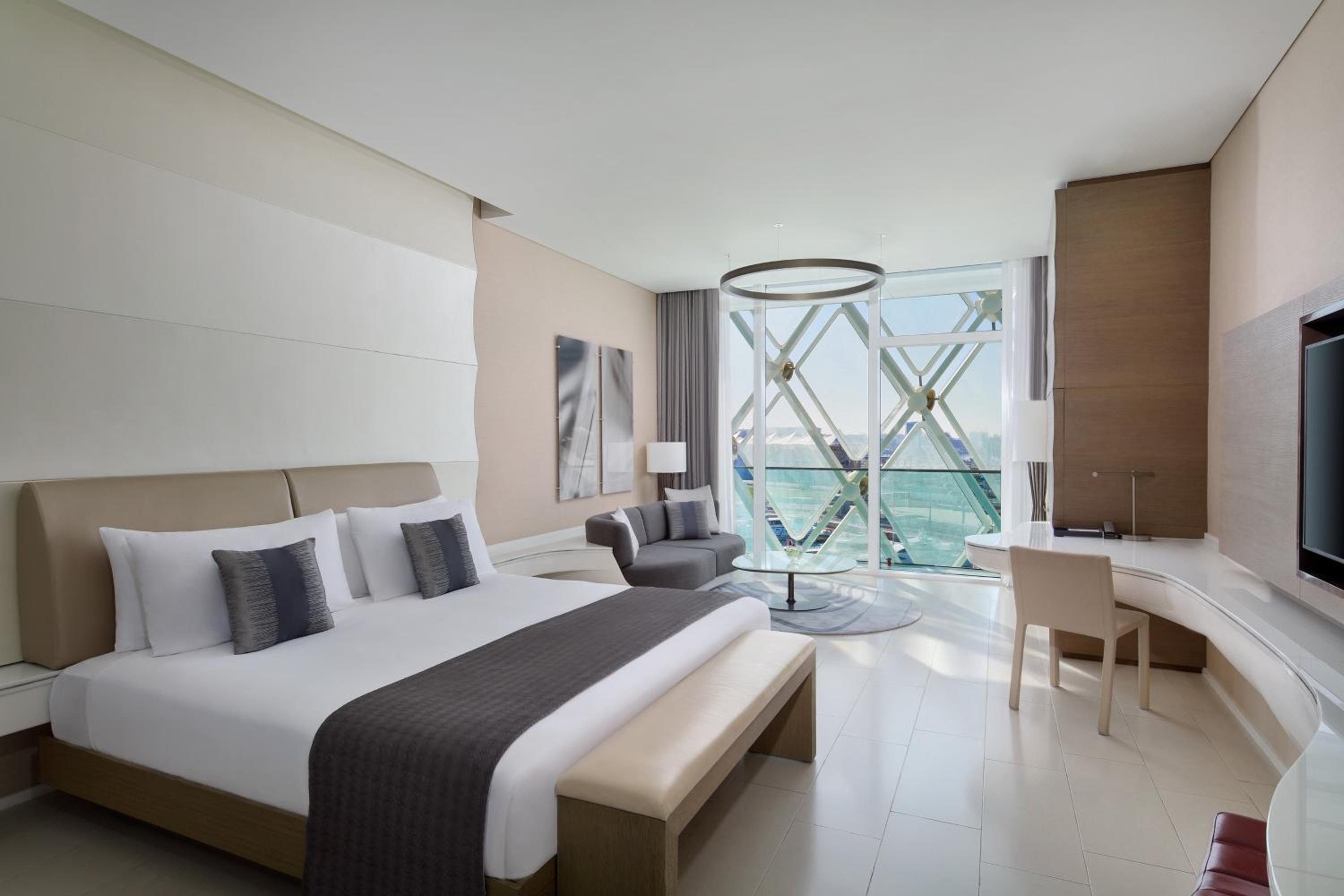 Wonderful, Guest room, 1 King, Balcony with Complimentary Yas Beach Access photo 2