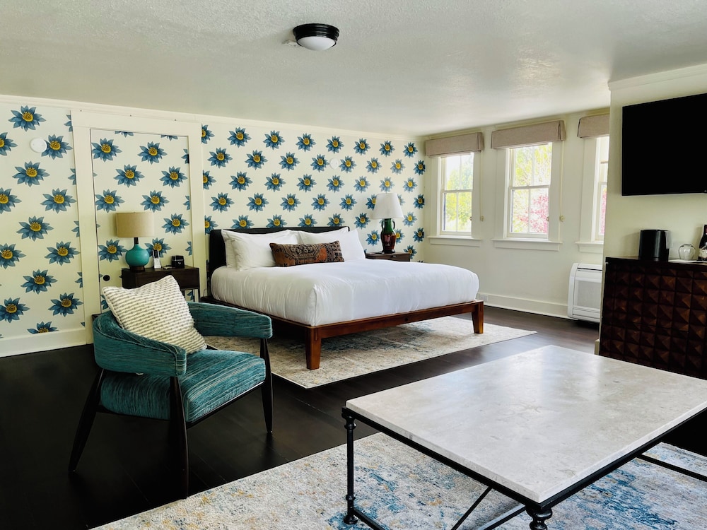 Premier Room, Multiple Beds (Belden House) photo 2