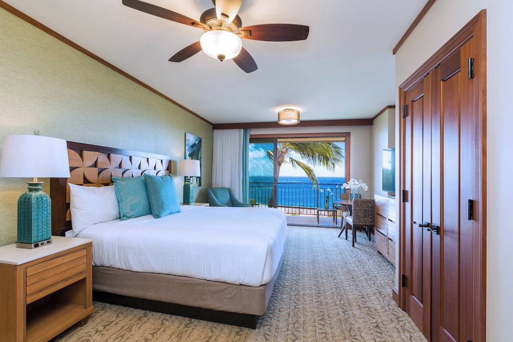 Studio, 1 King Bed with Sofa bed, Transfer Shower (Mobility/HearingAccess, Coastline Vie)