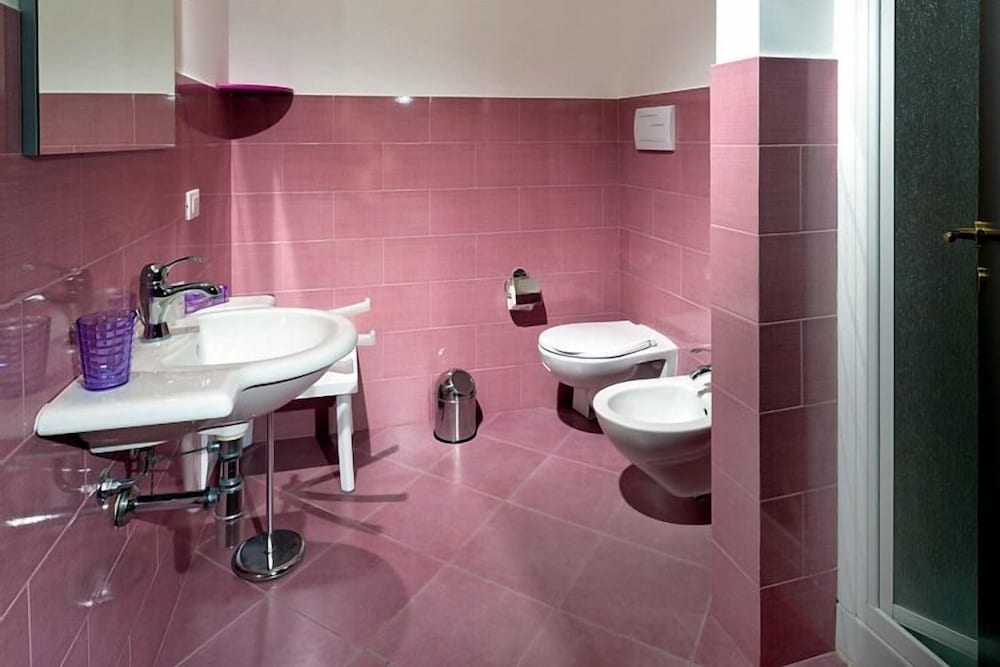 Basic Triple Room photo 3
