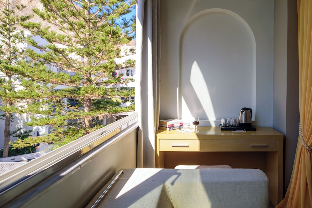 Double or Twin Room, Garden View (No Balcony) - Photo 3
