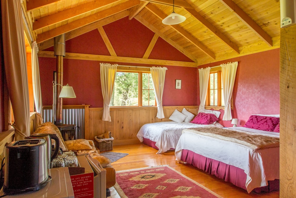 Chalet, 1 Bedroom, Fireplace, River View photo 1