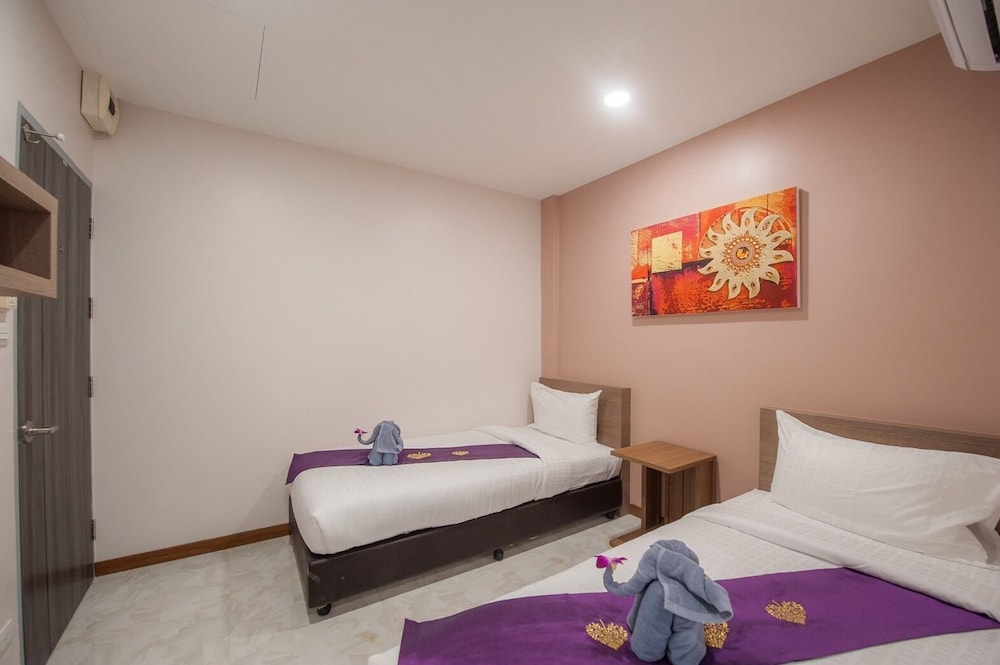 Family Triple Room, Multiple Beds photo 3