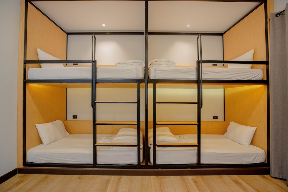 Bunk Bed Room (City View) photo 3