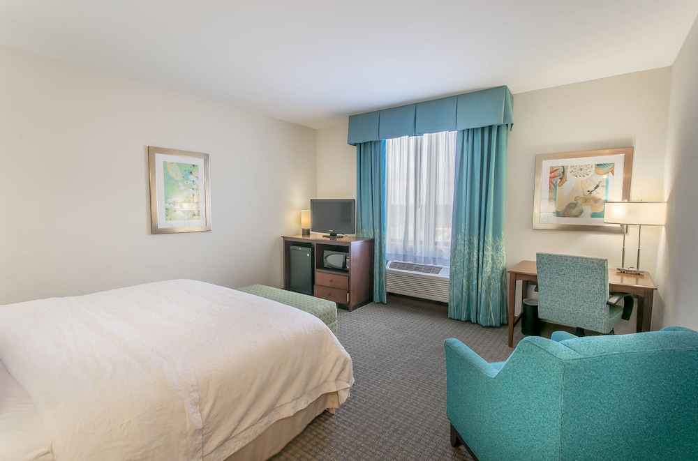 1 King Bed Street View photo 2