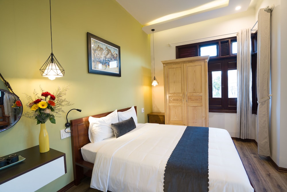 Standard Room, Balcony, Pool View