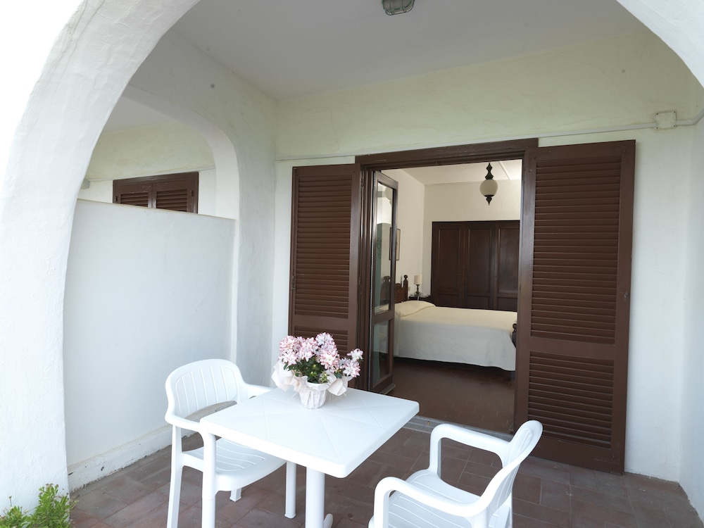 Standard Double or Twin Room, Sea View - Photo 5