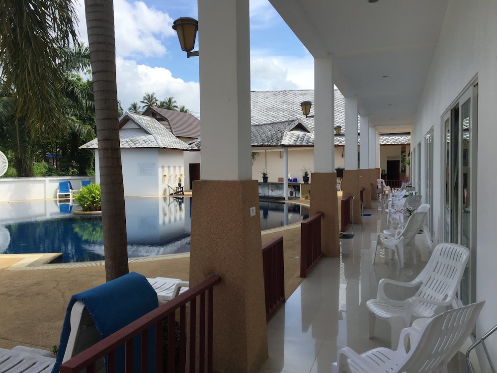 Premium Apartment, 2 Bedrooms, Pool View, Ground Floor photo 3