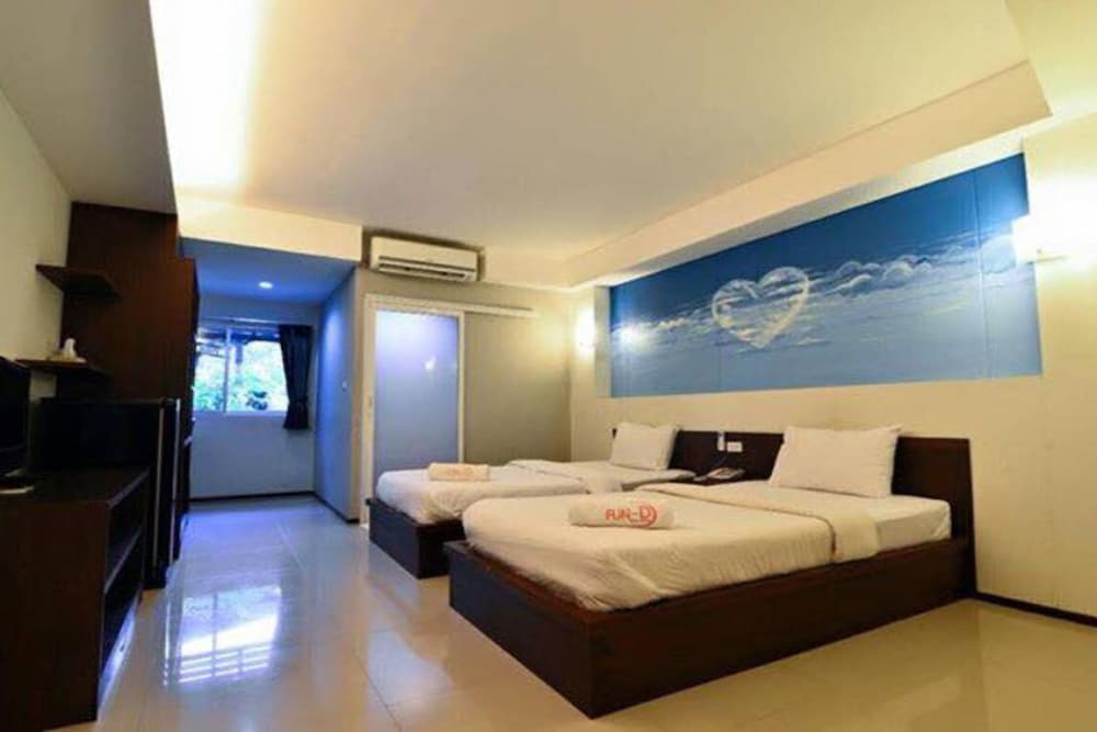 Standard King Room photo 2