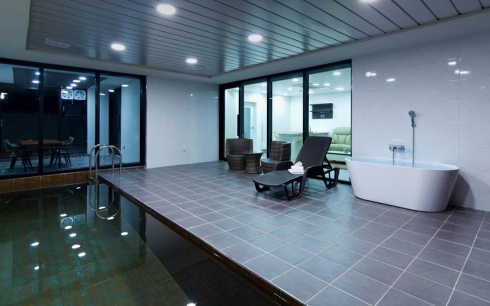 Room (Poolvilla 102 (Private Pool))