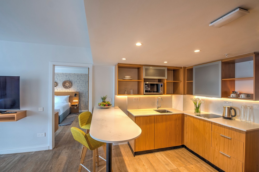 Suite, 1 Bedroom photo 2
