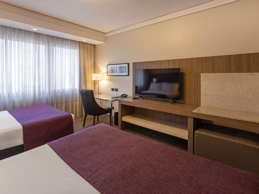 Deluxe Room, 2 Twin Beds photo 2