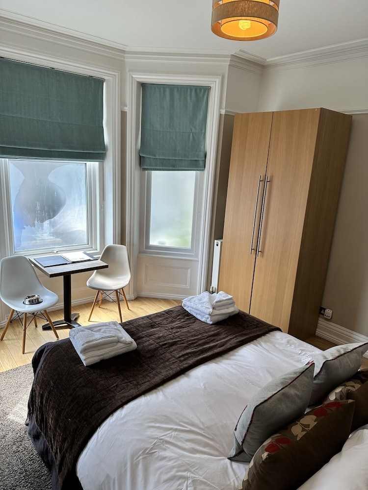 Luxury Studio, Ensuite (Apartment 1) photo 2