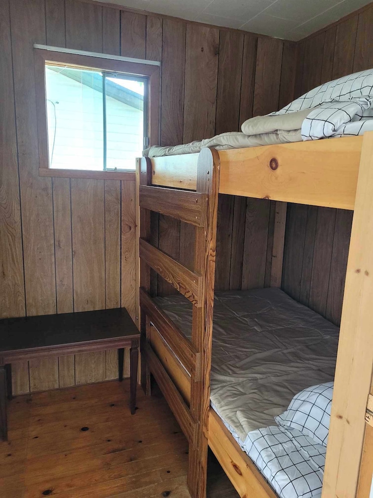 Standard Cabin photo 2