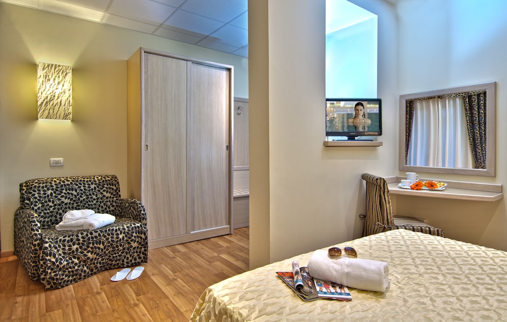 Superior Double or Twin Room - Photo 5
