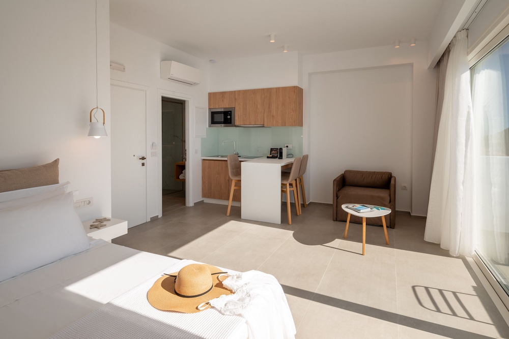 Deluxe Double Room photo 3