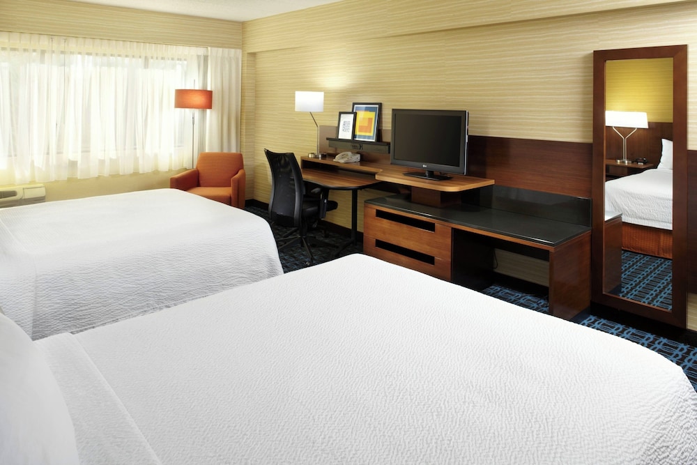 Room, 2 Queen Beds (Hearing Accessible) photo 3