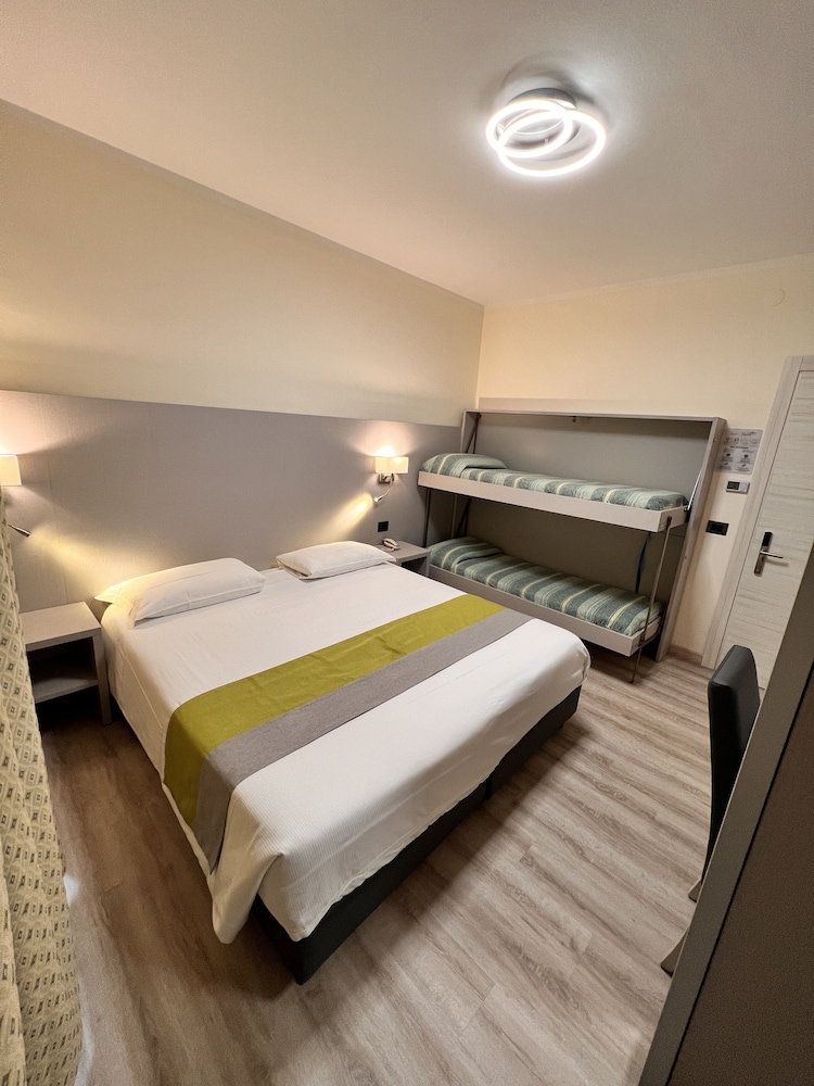 Quadruple Room photo 1