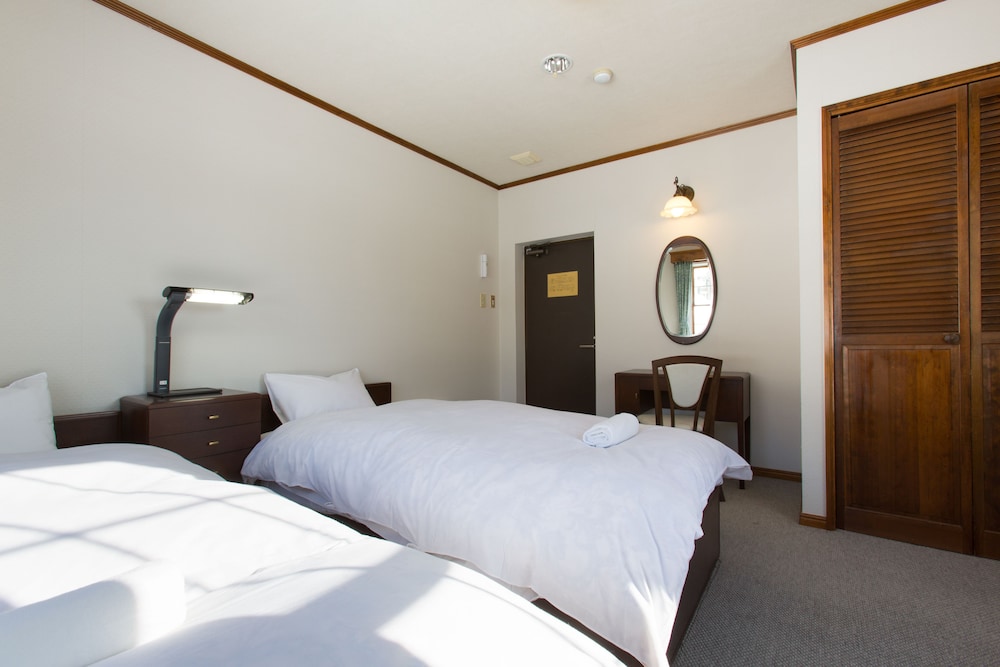 Double or Twin Room (Snowgum Lodge) photo 1