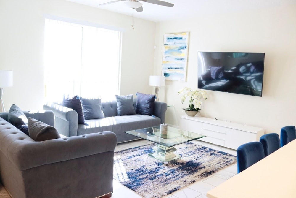 Townhome, 4 Bedrooms