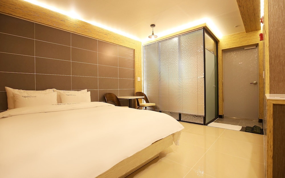 Room (General room C)