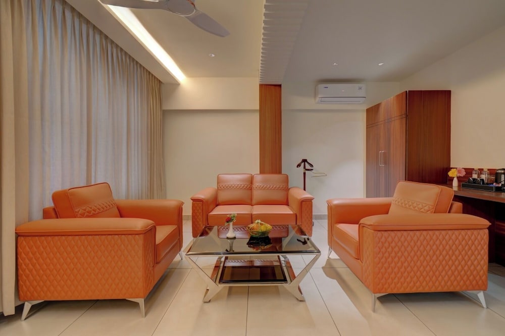 Suite Room with City View