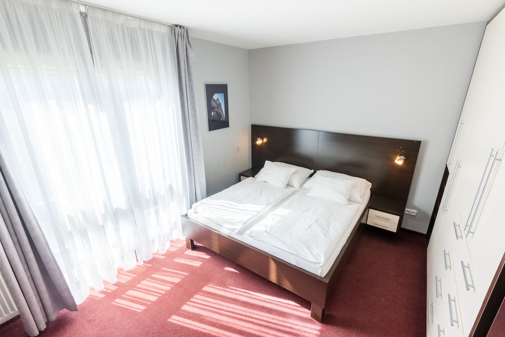 Apartment (2 Adults)