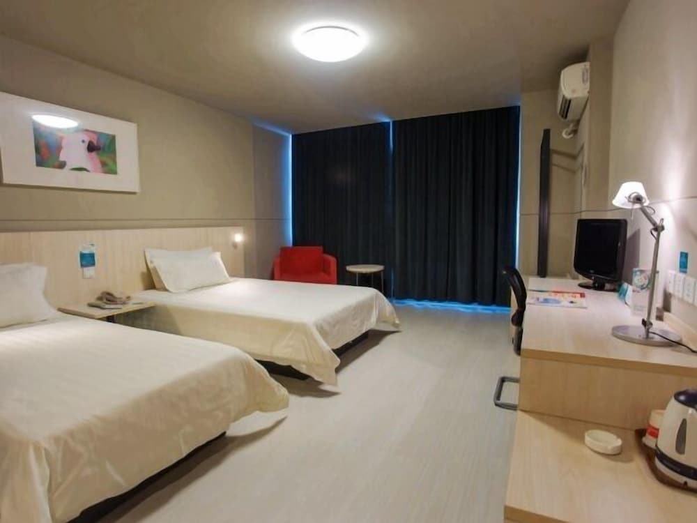 Twin Room (B) photo 2