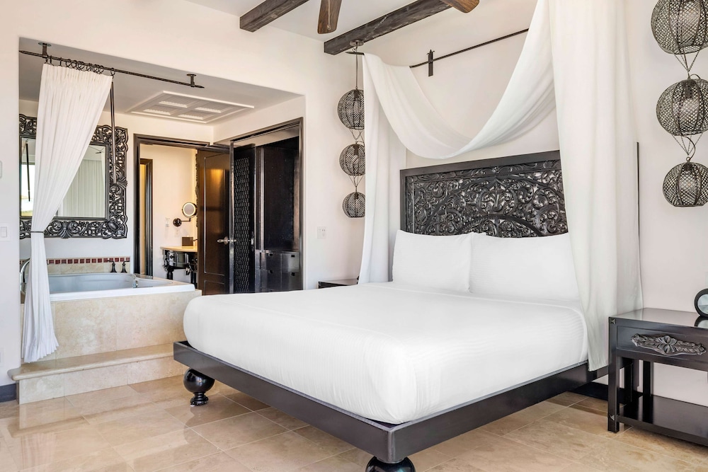 1 Bedroom 1 King Suite With Balcony