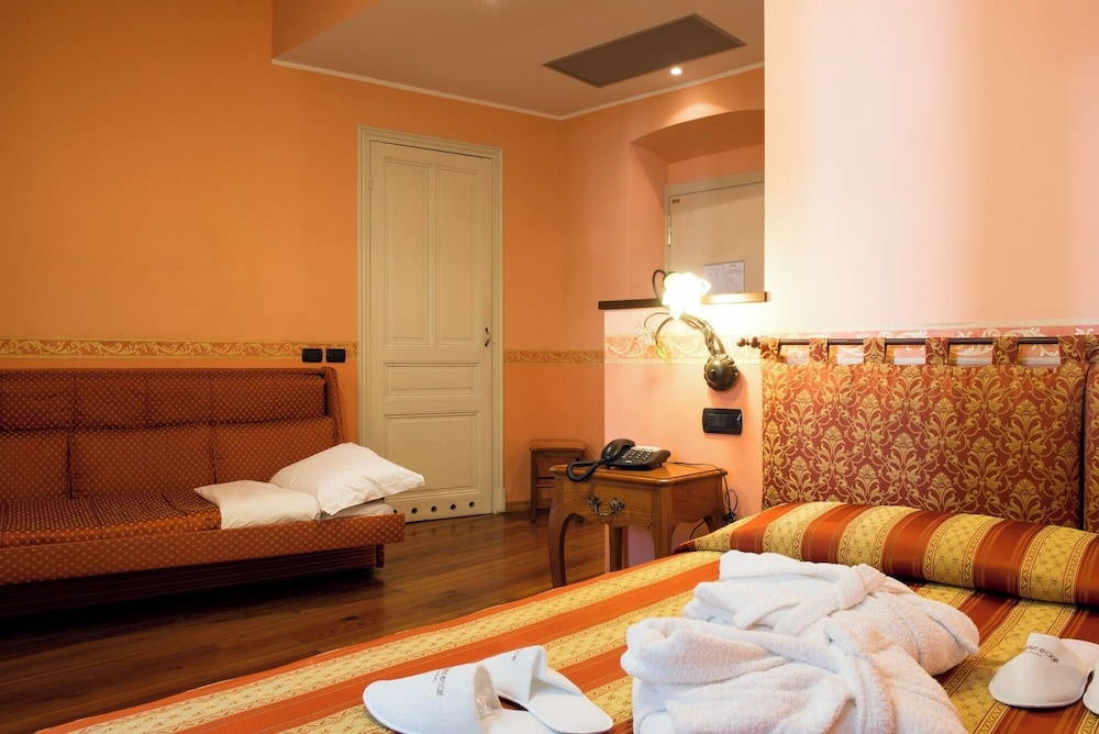 Family Quadruple Room, Non Smoking, City View