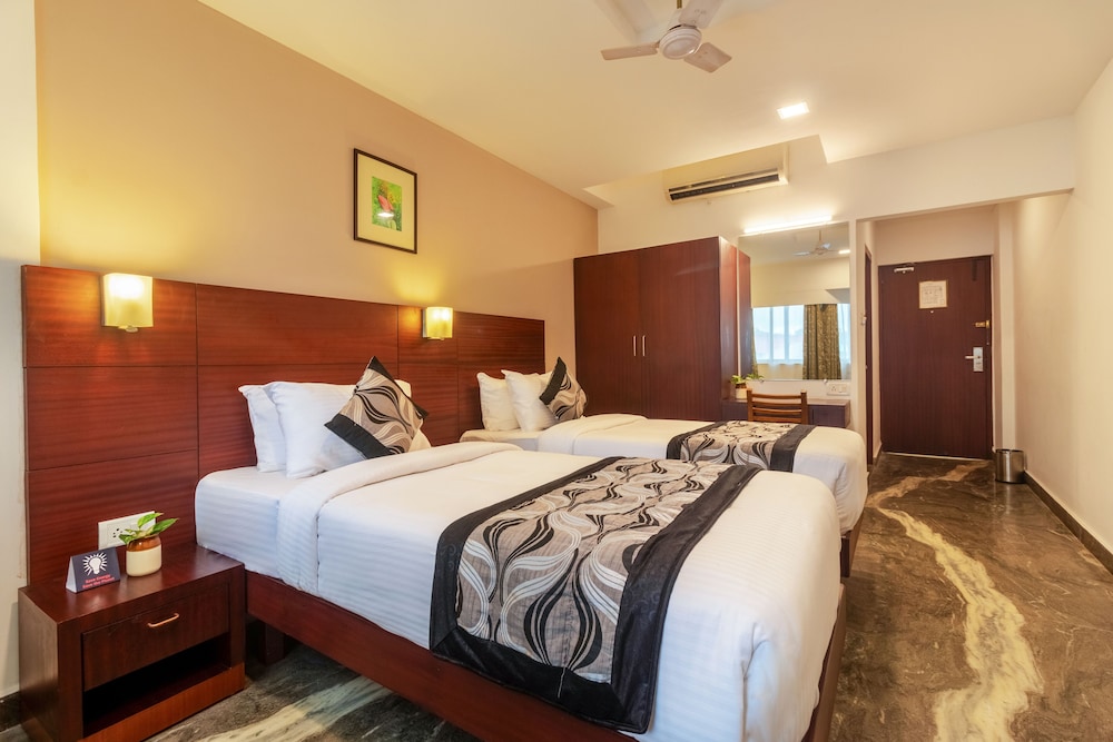 Deluxe Room - Photo 6