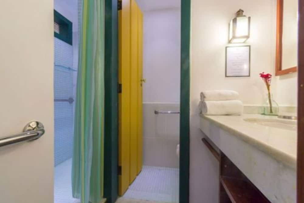 Standard Double or Twin Room photo 3